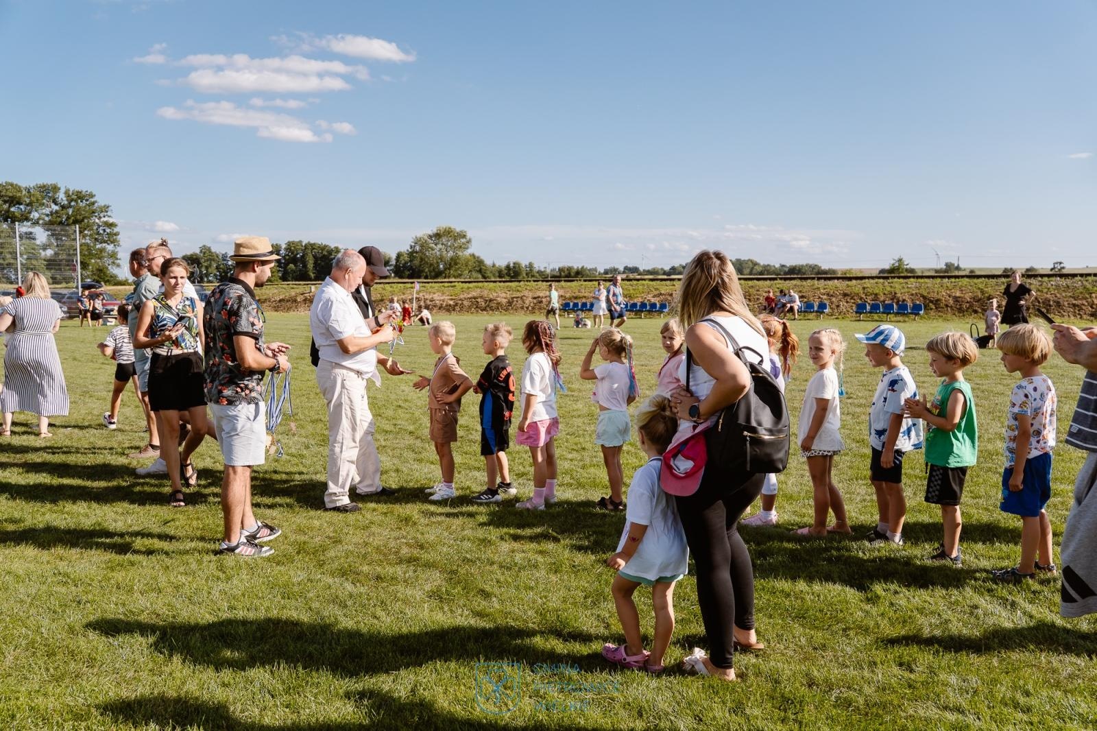 Zdjęcie w galerii na portalu naszraciborz.pl: Cyprzanów świętował dożynki – sport, muzyka i dobra zabawa wiadomości z regionu