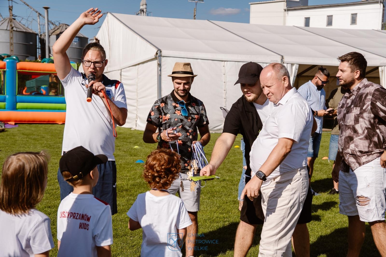 Zdjęcie w galerii na portalu naszraciborz.pl: Cyprzanów świętował dożynki – sport, muzyka i dobra zabawa wiadomości z regionu
