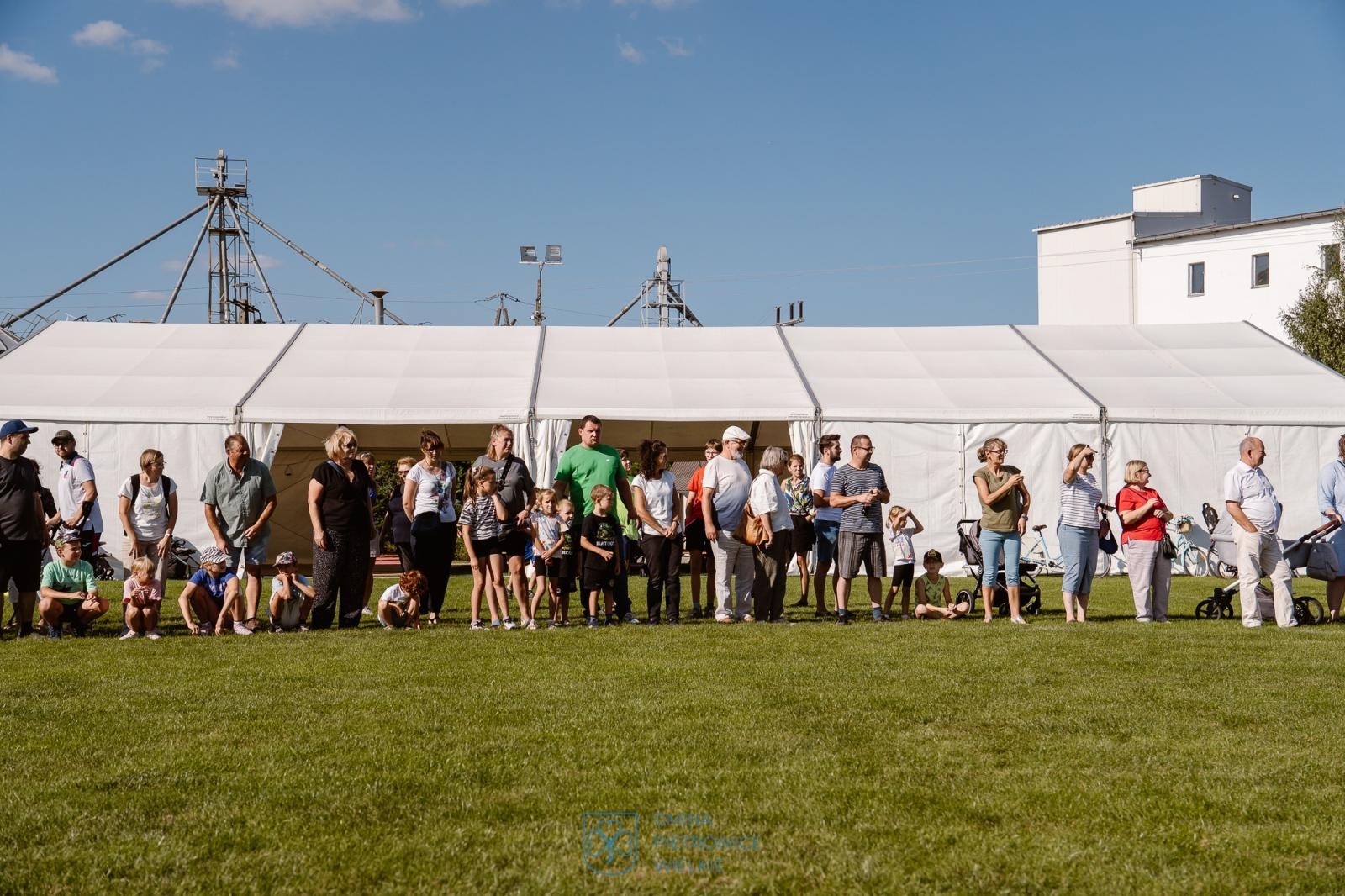 Zdjęcie w galerii na portalu naszraciborz.pl: Cyprzanów świętował dożynki – sport, muzyka i dobra zabawa wiadomości z regionu