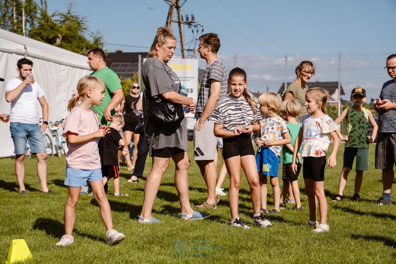 Zdjęcie w galerii na portalu naszraciborz.pl: Cyprzanów świętował dożynki – sport, muzyka i dobra zabawa wiadomości z regionu