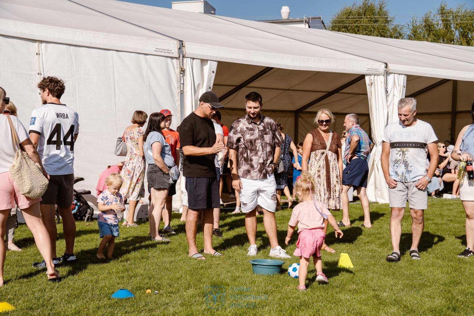 Zdjęcie w galerii na portalu naszraciborz.pl: Cyprzanów świętował dożynki – sport, muzyka i dobra zabawa wiadomości z regionu
