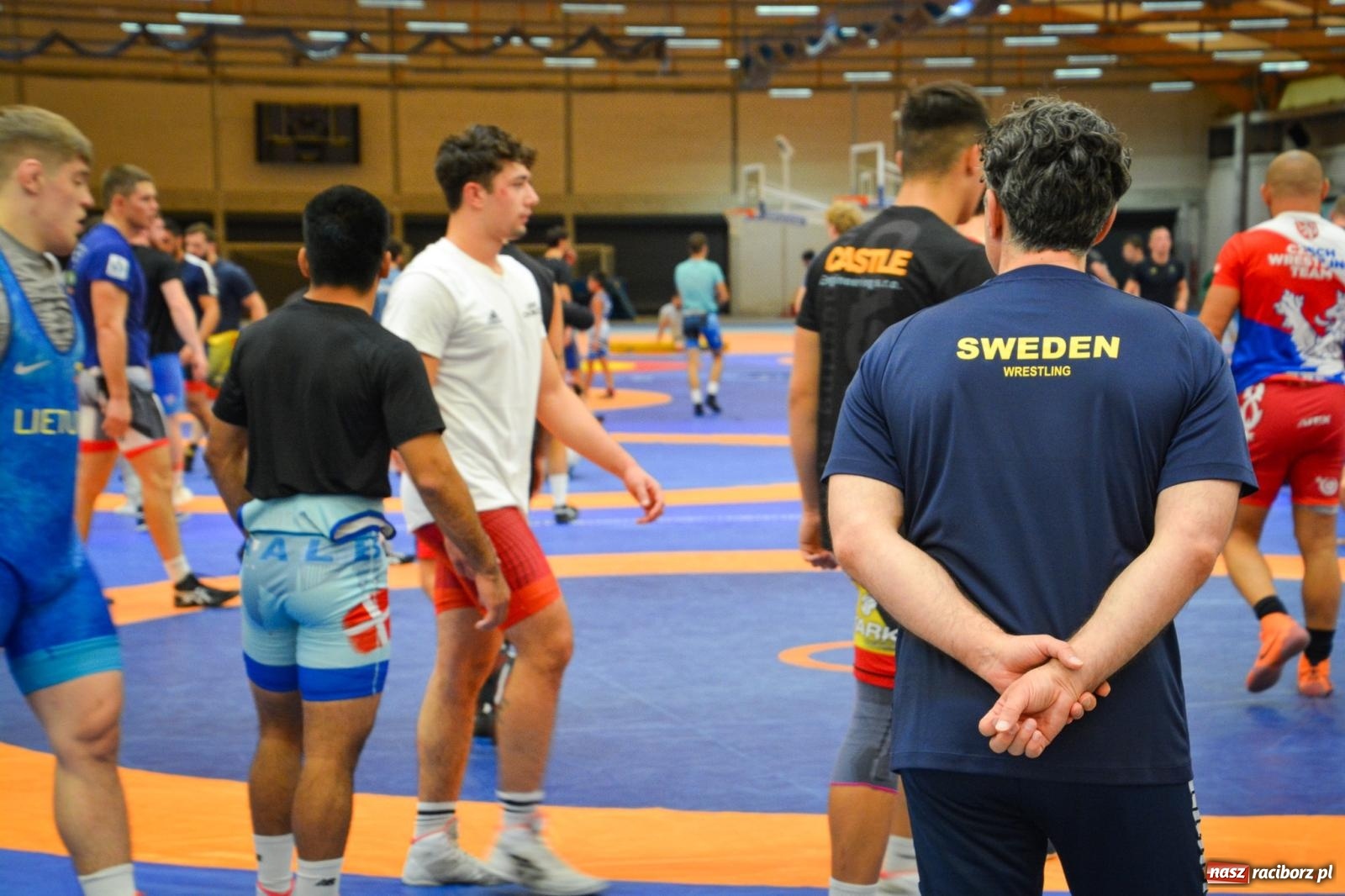 Zdjęcie w galerii na portalu naszraciborz.pl: Światowe gwiazdy zapasów trenują w Raciborzu wiadomości z regionu