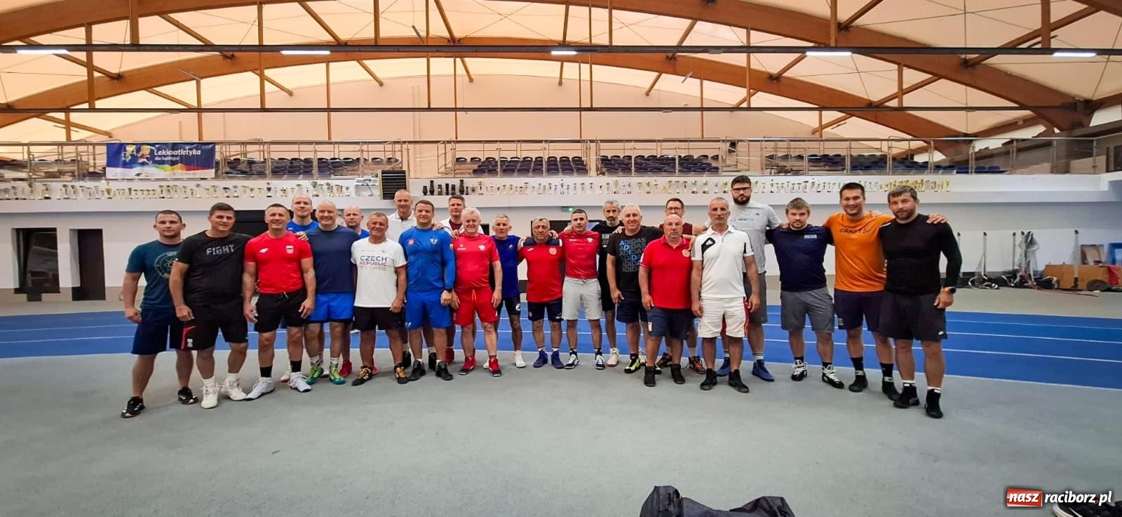 Zdjęcie w galerii na portalu naszraciborz.pl: Światowe gwiazdy zapasów trenują w Raciborzu wiadomości z regionu