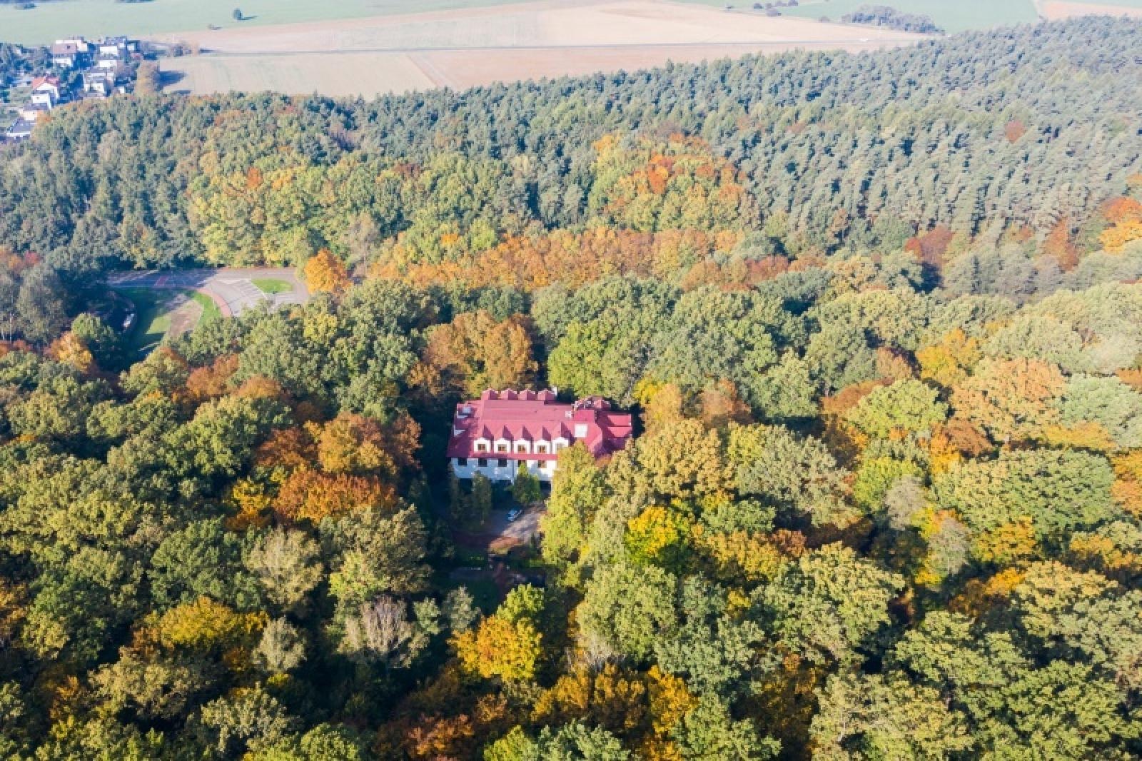 Zdjęcie w galerii na portalu naszraciborz.pl: Co dalej z dawną Jubilatką? Radny pyta, miasto odpowiada, a obiekt wciąż czeka na nowego właściciela wiadomości z regionu
