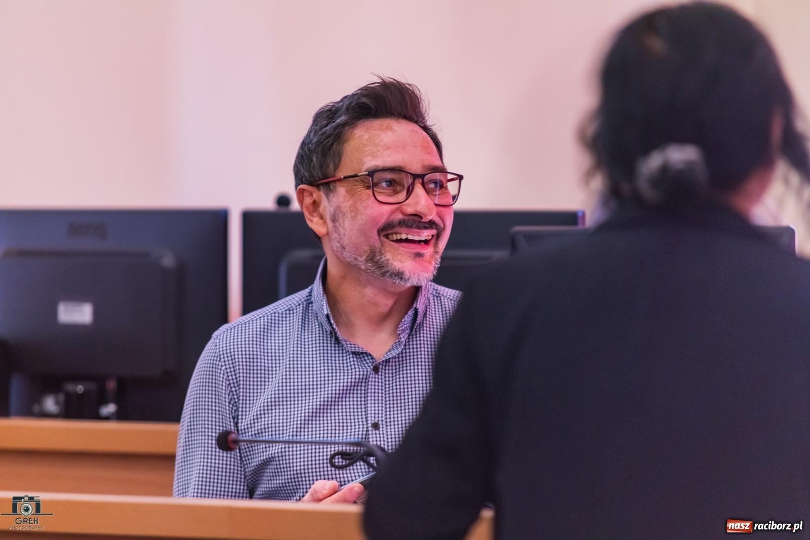 Zdjęcie w galerii na portalu naszraciborz.pl: Migawki z komisji oświaty: radni o egzaminach ósmoklasisty i remontach szkół wiadomości z regionu