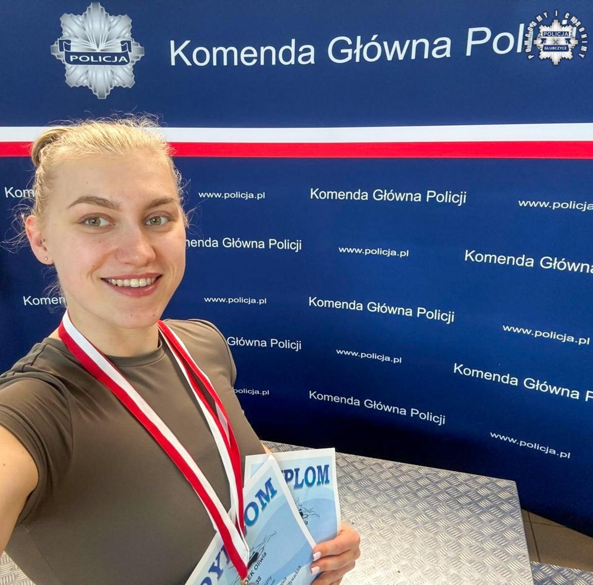 Zdjęcie w galerii na portalu naszraciborz.pl: Raciborzanka Oliwia Mosek z dwoma złotymi medalami! W Kietrzu odebrała gratulacje od burmistrz wiadomości z regionu