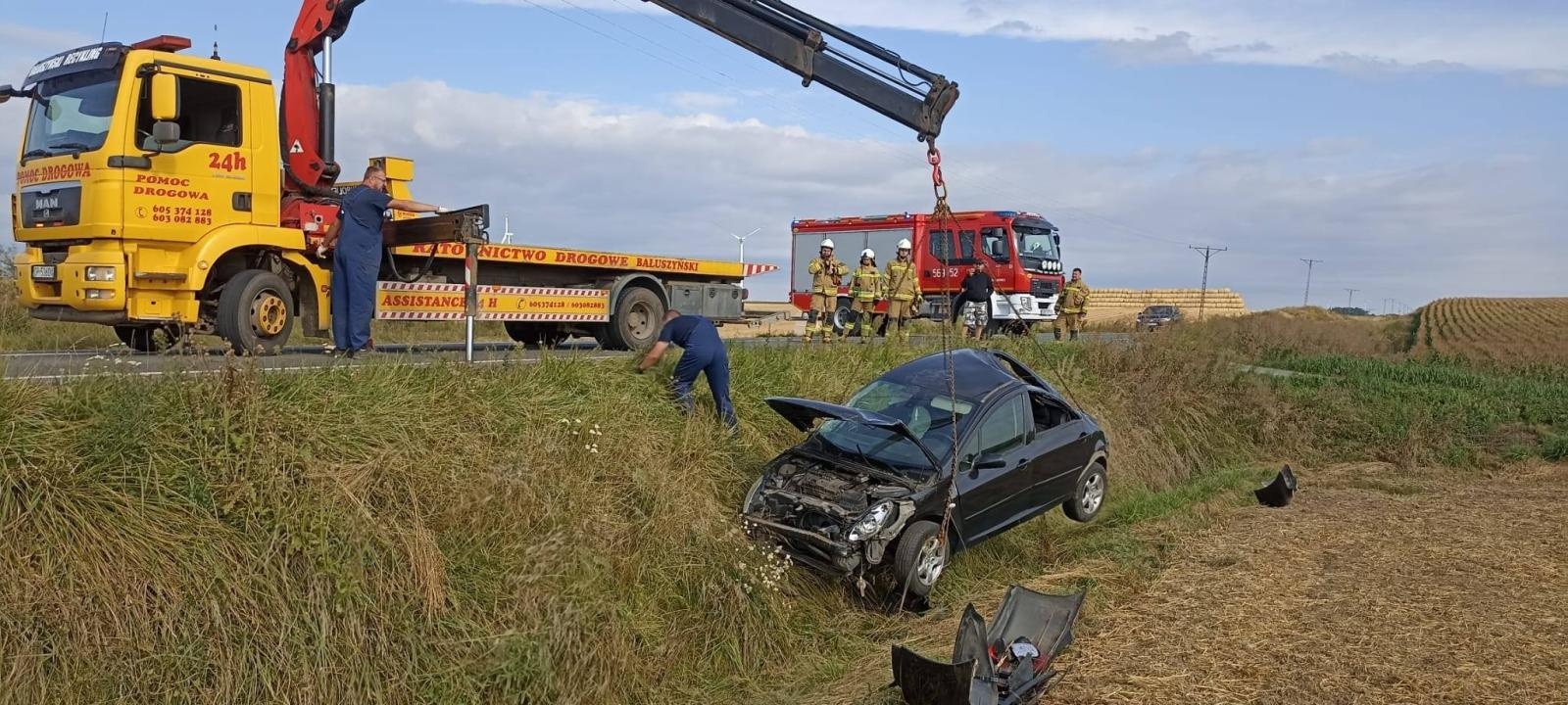 Zdjęcie w galerii na portalu naszraciborz.pl: Seria zdarzeń drogowych w powiecie raciborskim. Dachowanie w Krzanowicach [FOTO] wiadomości z regionu