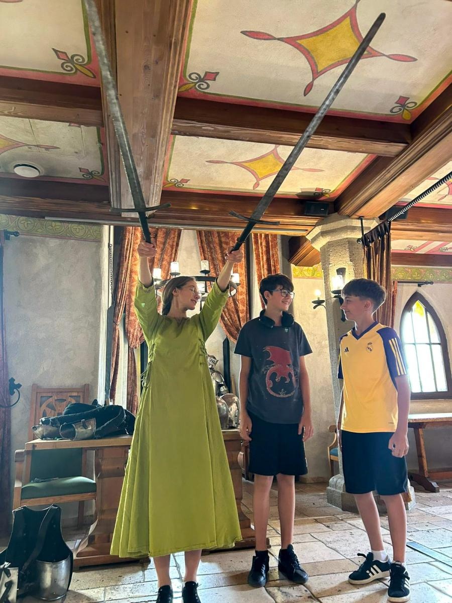 Zdjęcie w galerii na portalu naszraciborz.pl: Lato z RCK na wycieczce w Warowni Rycerzy Pszczyńskich wiadomości z regionu