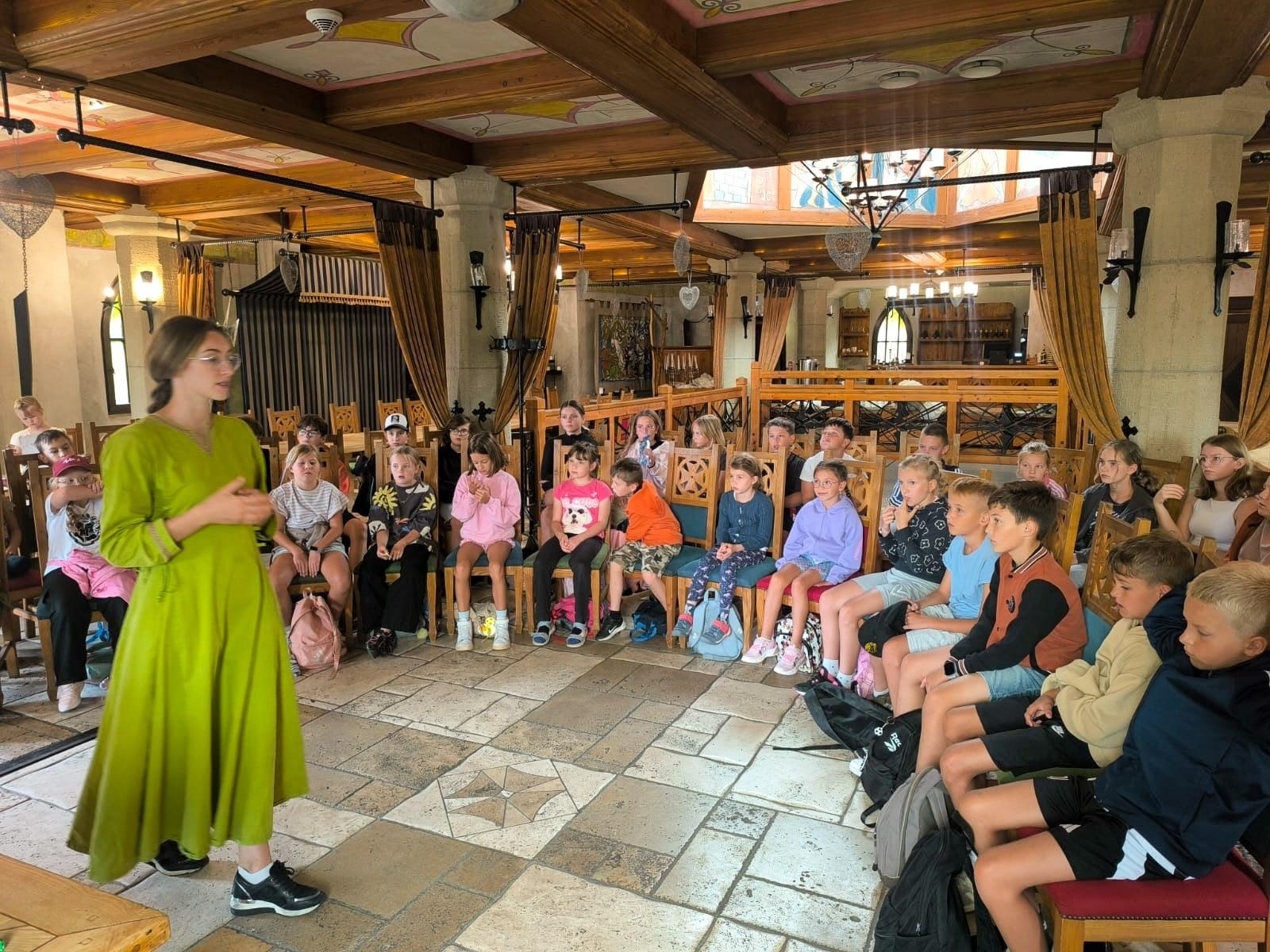 Zdjęcie w galerii na portalu naszraciborz.pl: Lato z RCK na wycieczce w Warowni Rycerzy Pszczyńskich wiadomości z regionu