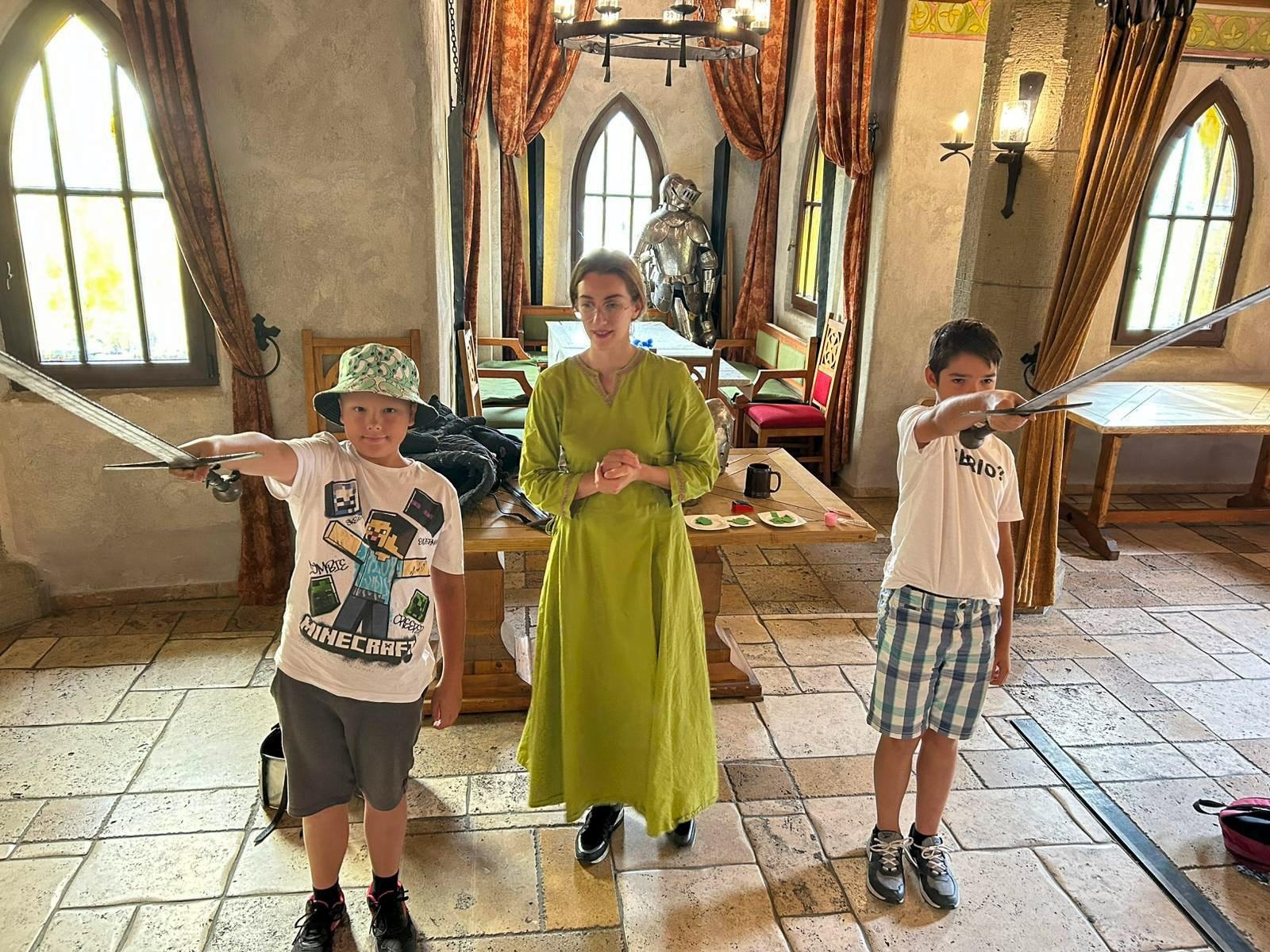 Zdjęcie w galerii na portalu naszraciborz.pl: Lato z RCK na wycieczce w Warowni Rycerzy Pszczyńskich wiadomości z regionu