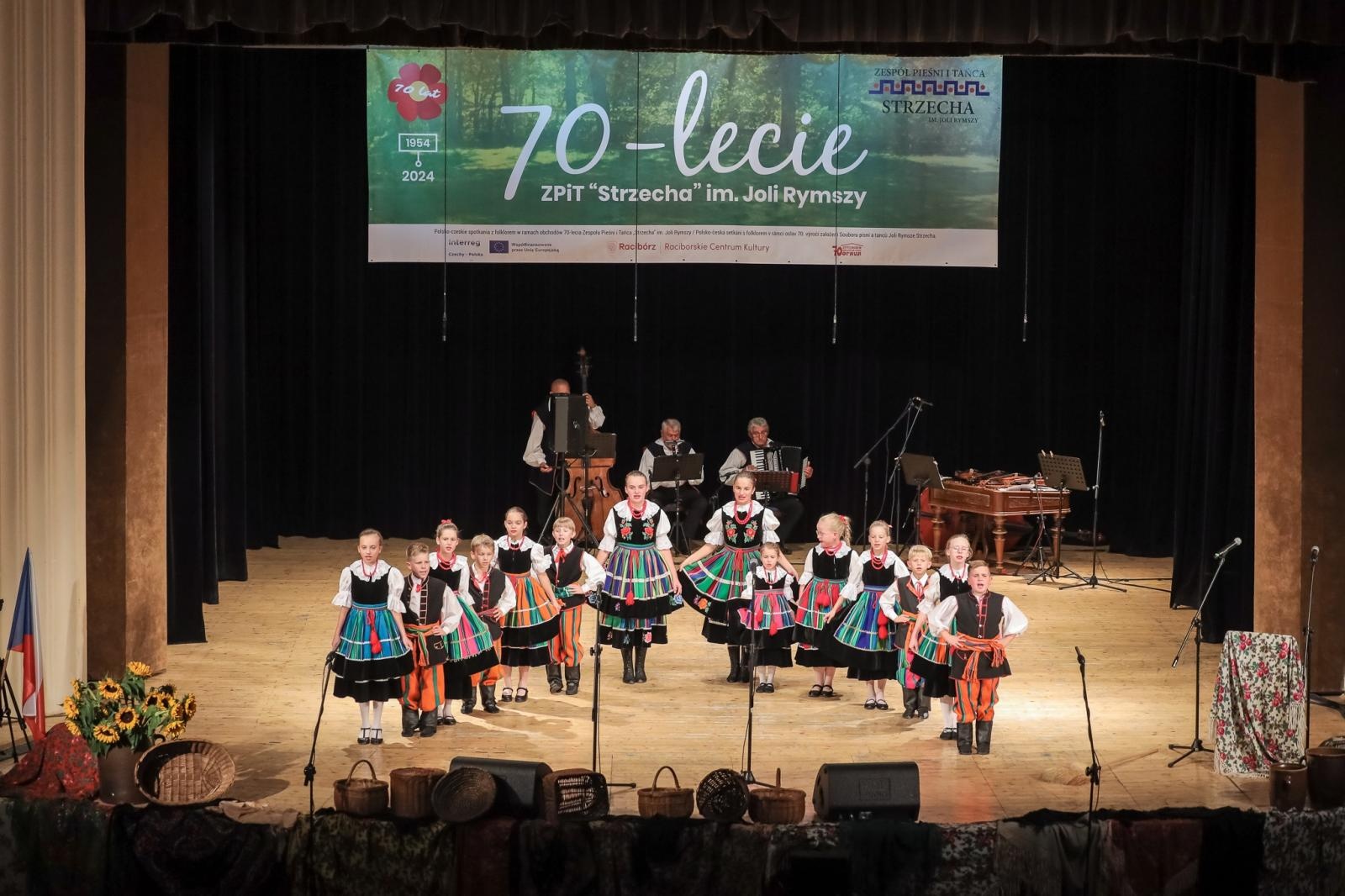 Zdjęcie w galerii na portalu naszraciborz.pl: Zespół Pieśni i Tańca Strzecha wystąpi w czeskiej Opawie wiadomości z regionu