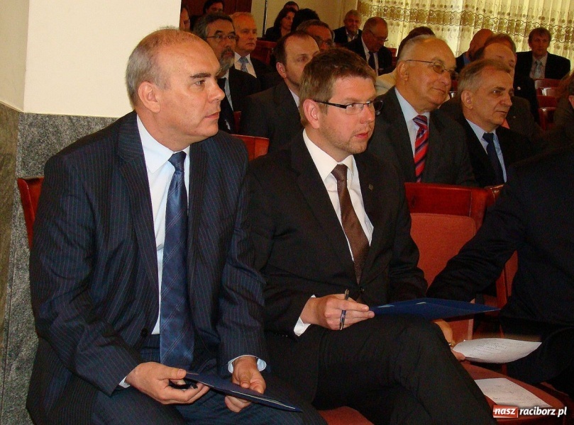 Zdjęcie w galerii na portalu naszraciborz.pl: Małe jest piękne, ale duży może więcej wiadomości z regionu