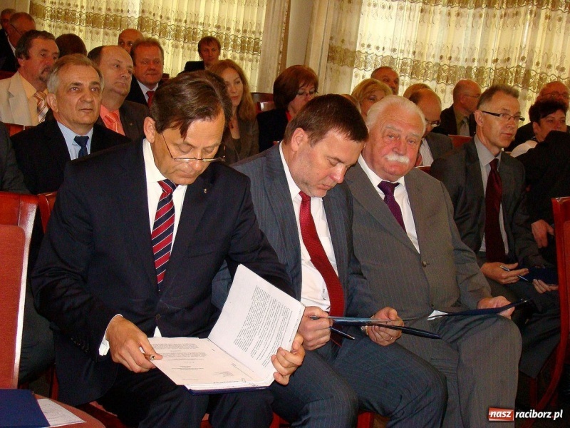 Zdjęcie w galerii na portalu naszraciborz.pl: Małe jest piękne, ale duży może więcej wiadomości z regionu