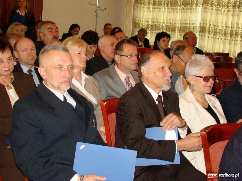 Zdjęcie w galerii na portalu naszraciborz.pl: Małe jest piękne, ale duży może więcej wiadomości z regionu