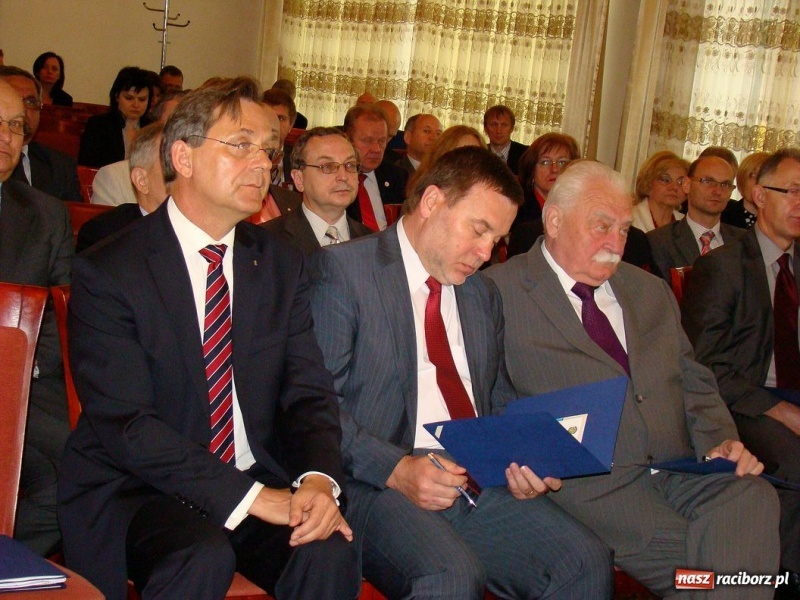 Zdjęcie w galerii na portalu naszraciborz.pl: Małe jest piękne, ale duży może więcej wiadomości z regionu