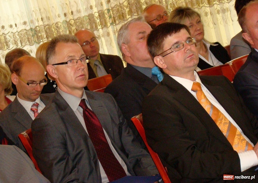 Zdjęcie w galerii na portalu naszraciborz.pl: Małe jest piękne, ale duży może więcej wiadomości z regionu