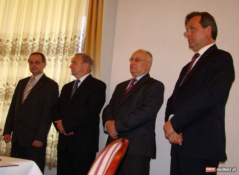 Zdjęcie w galerii na portalu naszraciborz.pl: Małe jest piękne, ale duży może więcej wiadomości z regionu