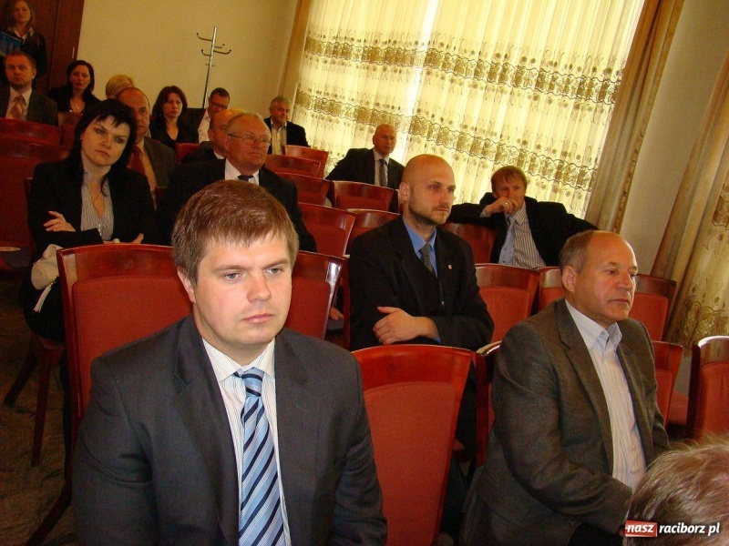 Zdjęcie w galerii na portalu naszraciborz.pl: Małe jest piękne, ale duży może więcej wiadomości z regionu