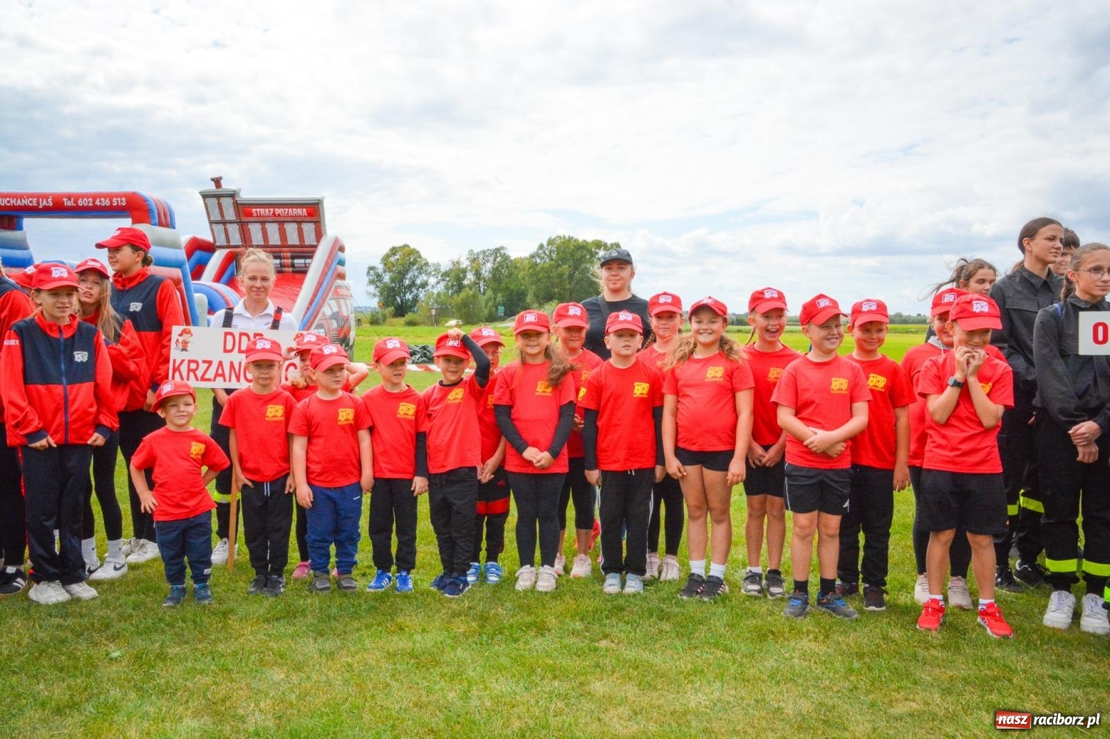 Zdjęcie w galerii na portalu naszraciborz.pl: Odważny Mały Strażak w Bojanowie – młodzi druhowie pokazują swoje umiejętności wiadomości z regionu