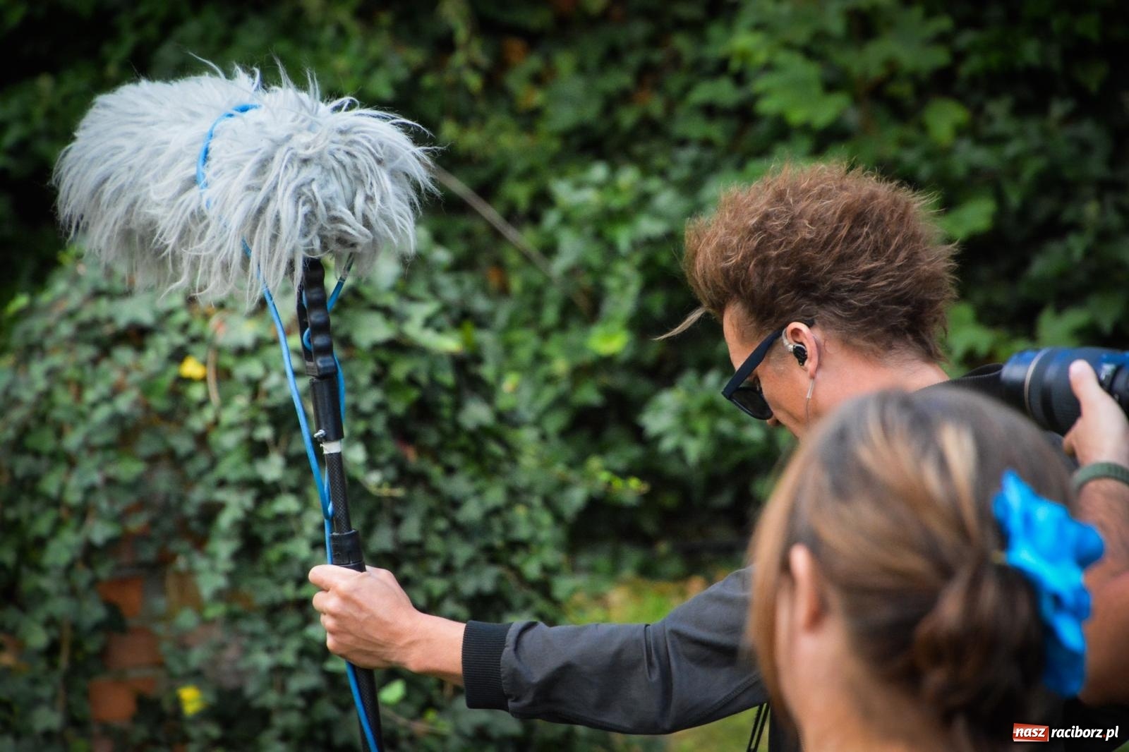 Zdjęcie w galerii na portalu naszraciborz.pl: Jesienne czary w Łubowicach – magiczny spektakl przy ruinach pałacu Eichendorffów wiadomości z regionu