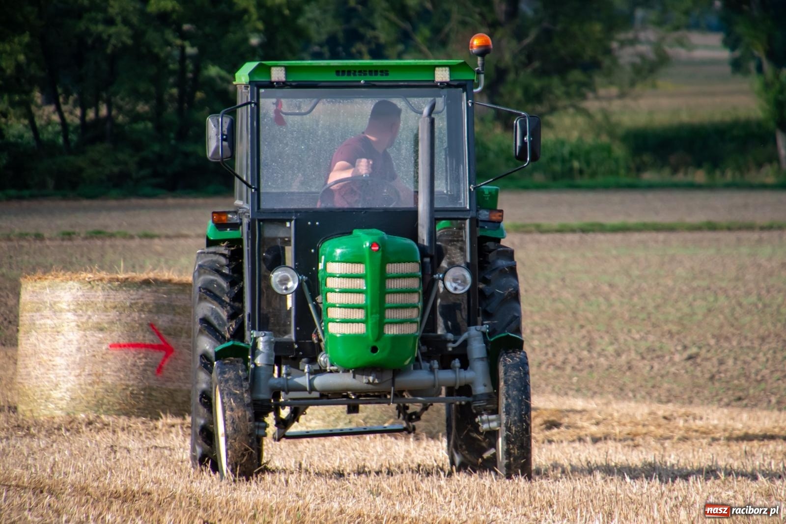 Zdjęcie w galerii na portalu naszraciborz.pl: Zmagania rolniczych potworów, czyli trzydziestki kontra sześćdziesiątki w Bolesławiu [FOTO i WIDEO] wiadomości z regionu