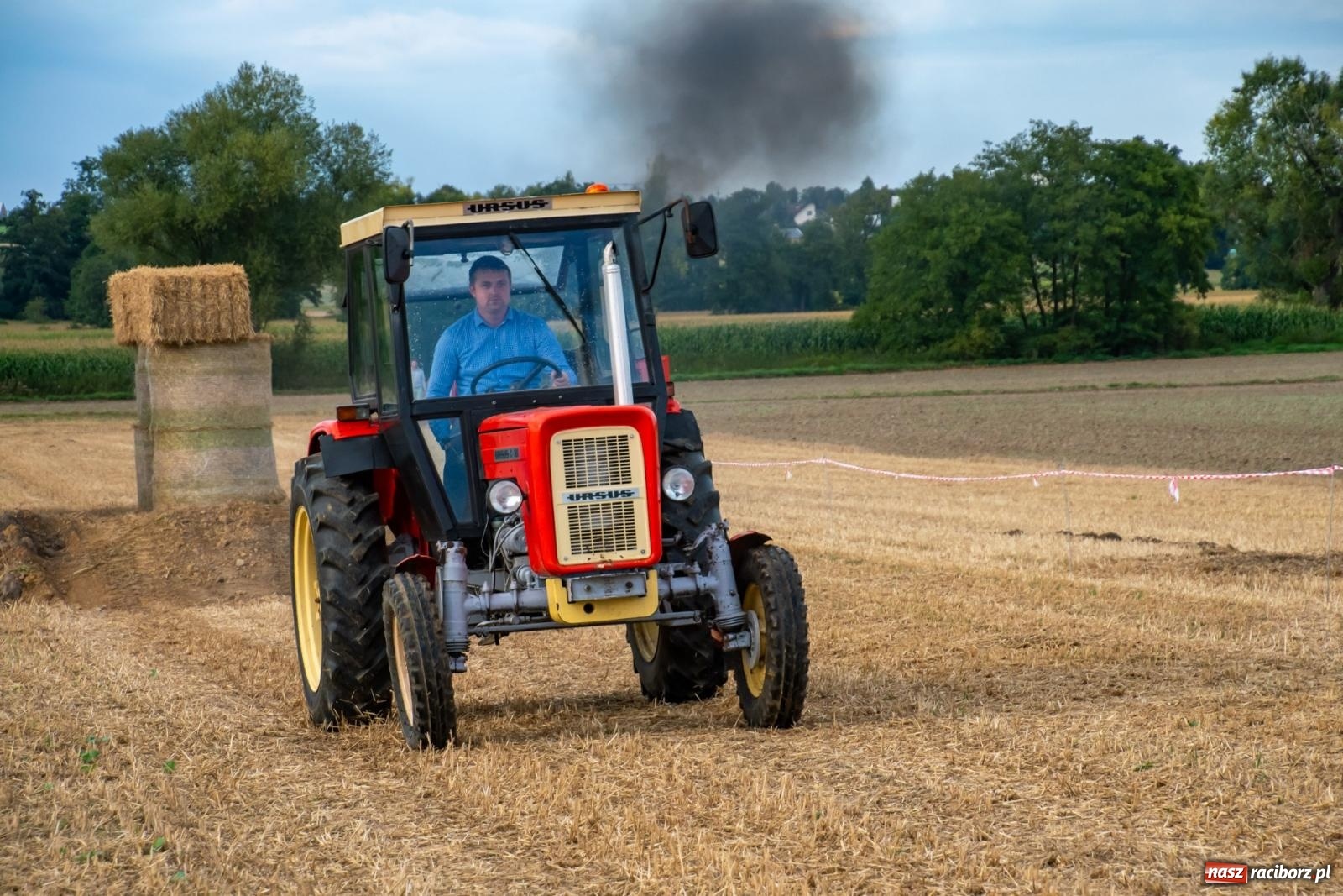 Zdjęcie w galerii na portalu naszraciborz.pl: Zmagania rolniczych potworów, czyli trzydziestki kontra sześćdziesiątki w Bolesławiu [FOTO i WIDEO] wiadomości z regionu