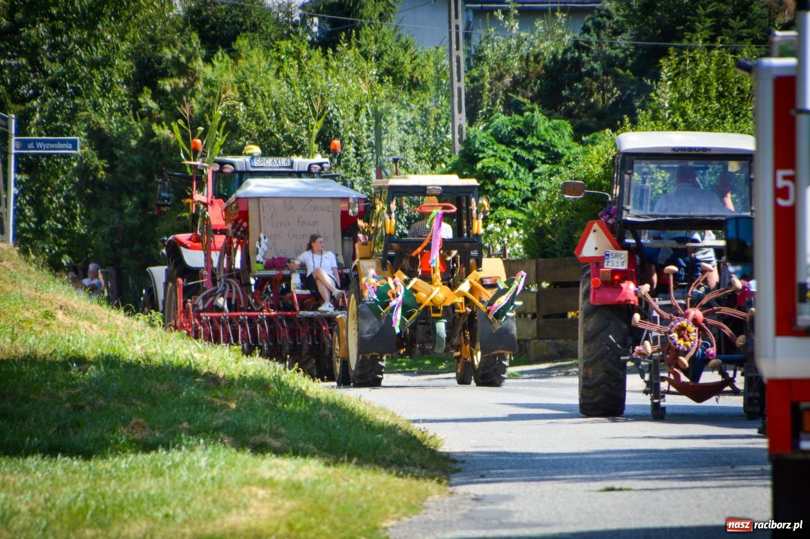 Zdjęcie w galerii na portalu naszraciborz.pl: Dożynki parafii Modzurów w Szonowicach – święto plonów i tradycji wiadomości z regionu