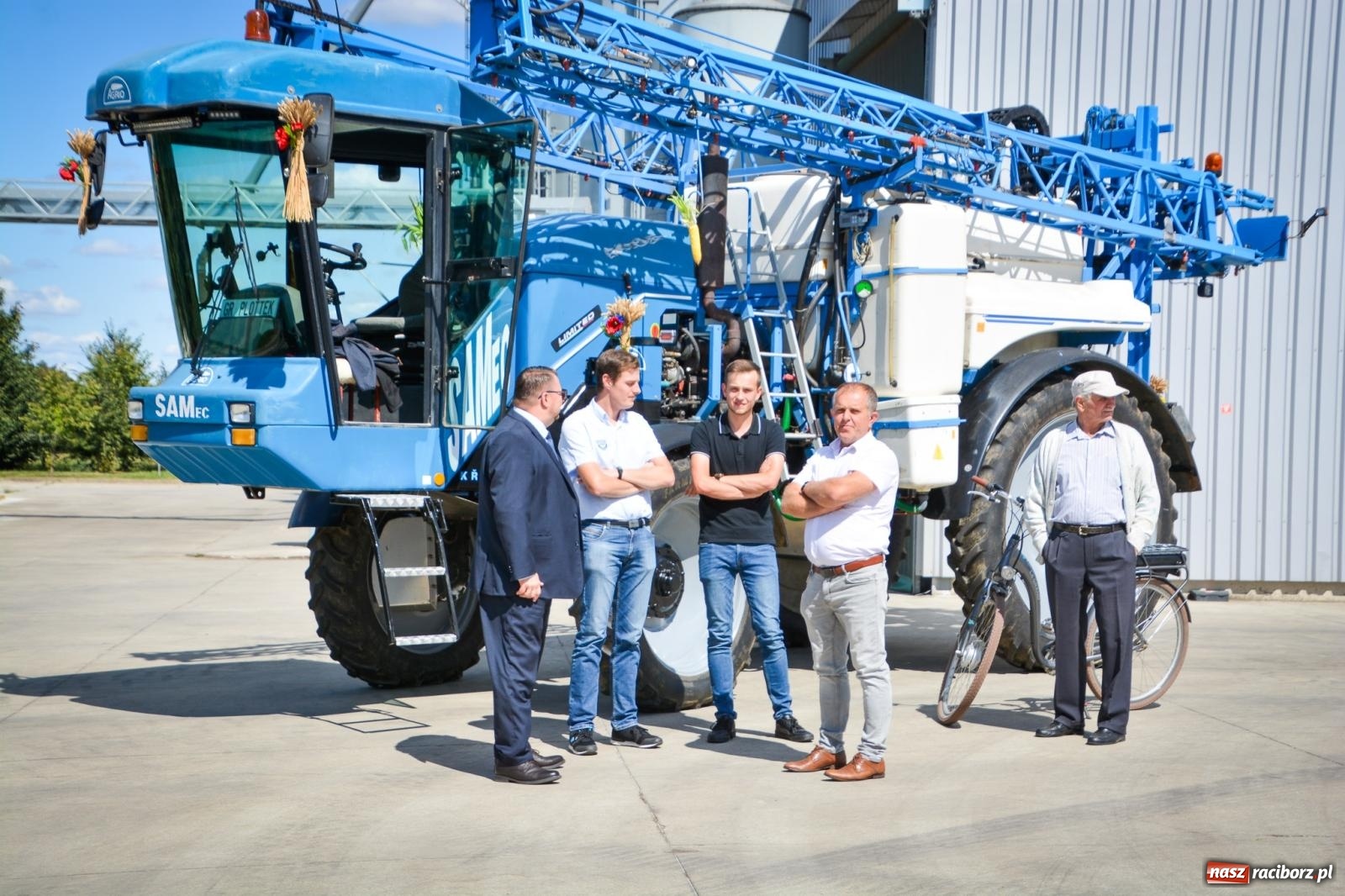 Zdjęcie w galerii na portalu naszraciborz.pl: Dożynki parafii Modzurów w Szonowicach – święto plonów i tradycji wiadomości z regionu