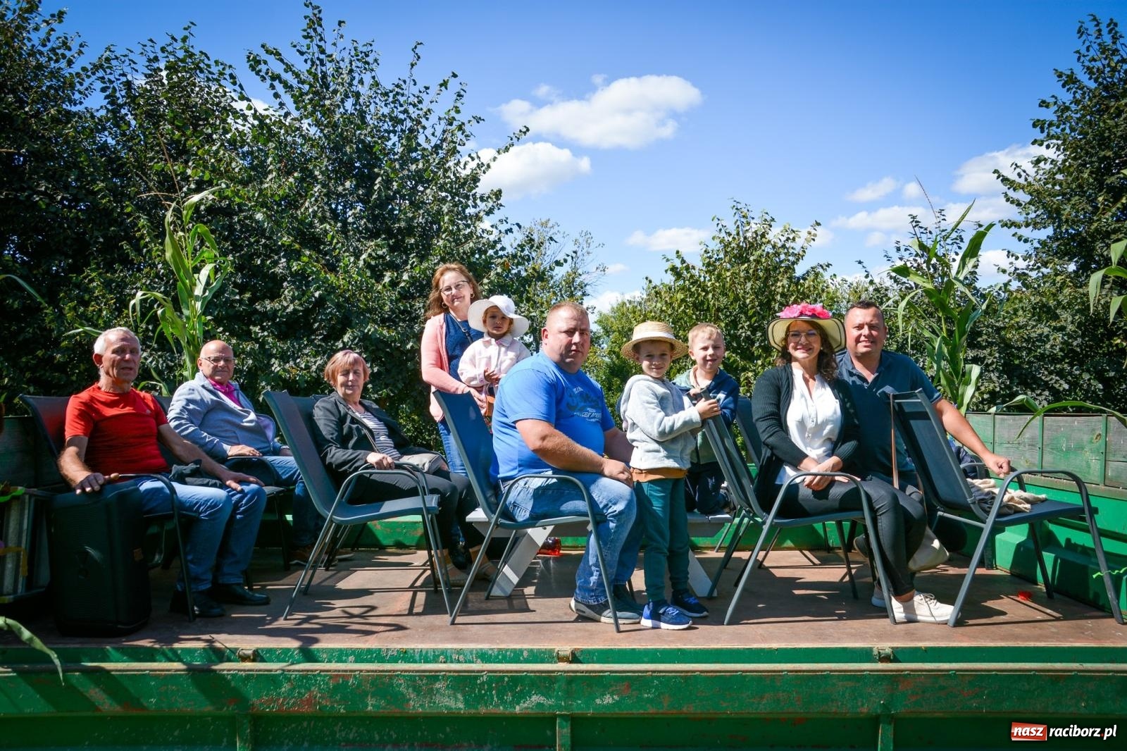 Zdjęcie w galerii na portalu naszraciborz.pl: Dożynki parafii Modzurów w Szonowicach – święto plonów i tradycji wiadomości z regionu