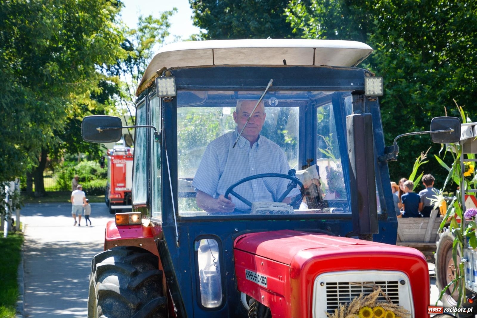 Zdjęcie w galerii na portalu naszraciborz.pl: Dożynki parafii Modzurów w Szonowicach – święto plonów i tradycji wiadomości z regionu