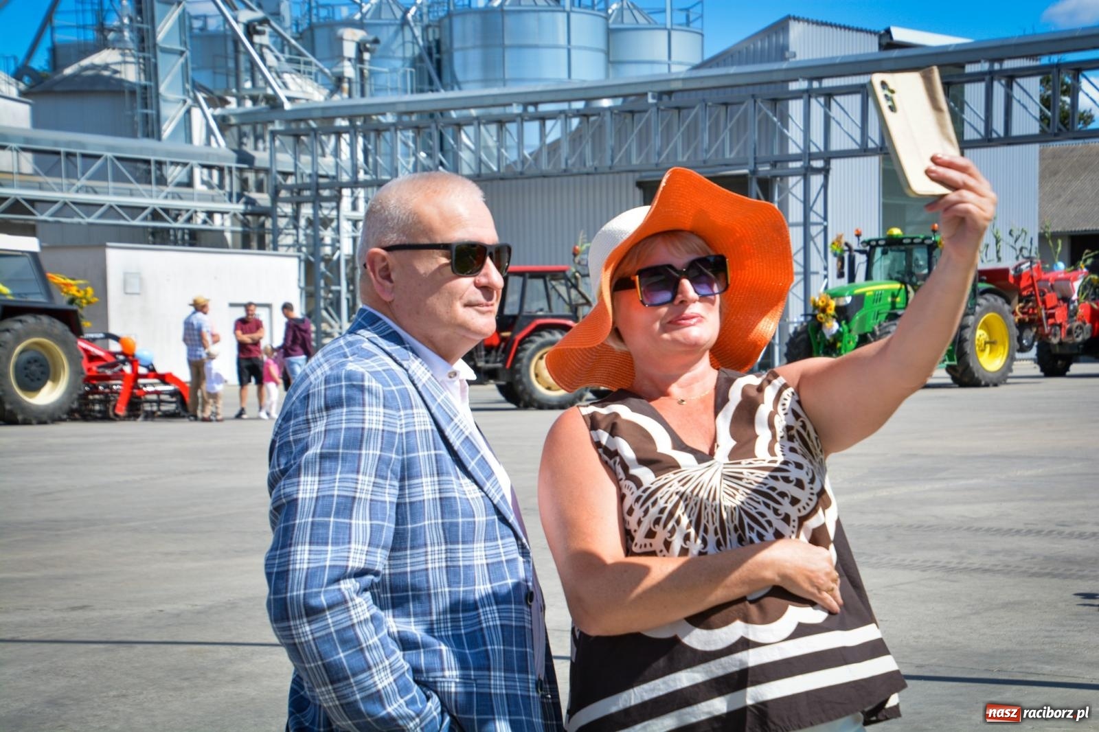 Zdjęcie w galerii na portalu naszraciborz.pl: Dożynki parafii Modzurów w Szonowicach – święto plonów i tradycji wiadomości z regionu