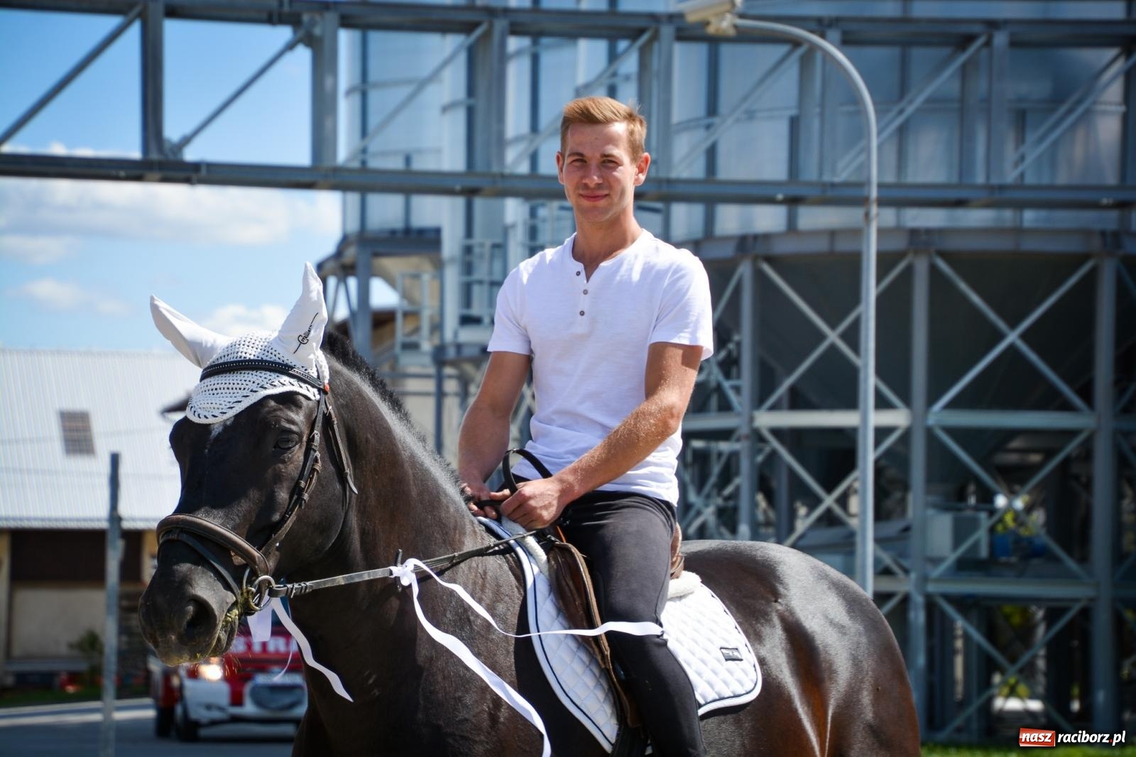 Zdjęcie w galerii na portalu naszraciborz.pl: Dożynki parafii Modzurów w Szonowicach – święto plonów i tradycji wiadomości z regionu