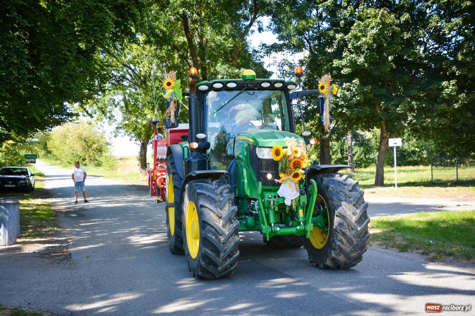 Zdjęcie w galerii na portalu naszraciborz.pl: Dożynki parafii Modzurów w Szonowicach – święto plonów i tradycji wiadomości z regionu