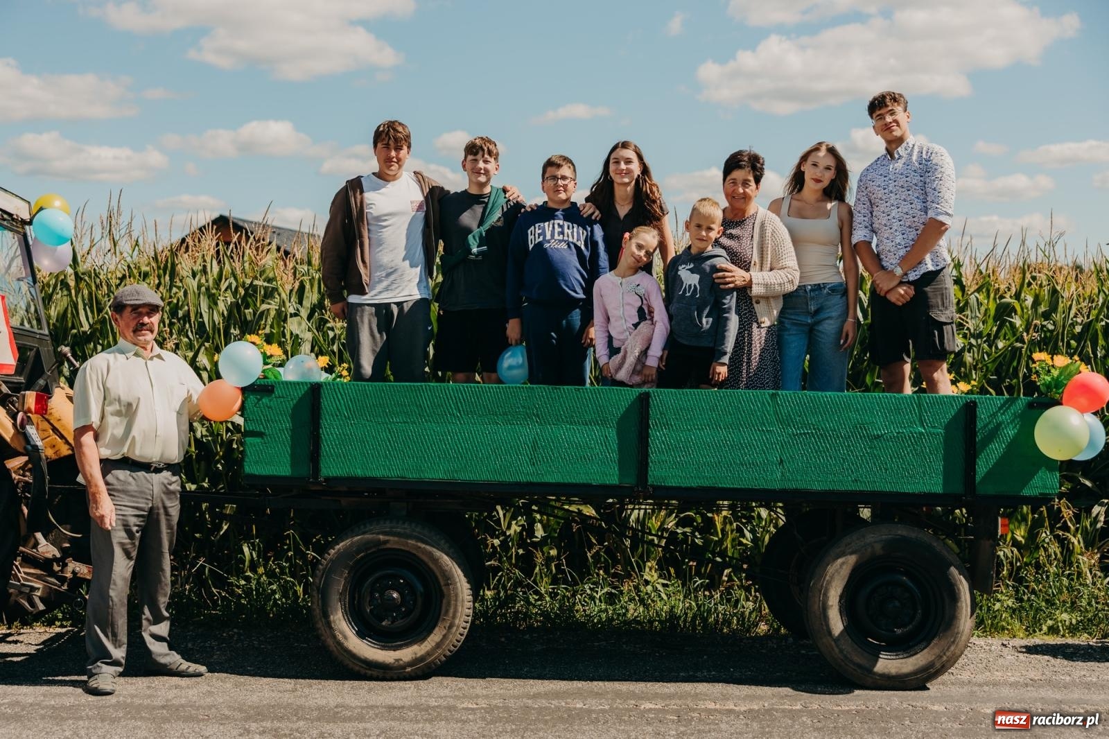 Zdjęcie w galerii na portalu naszraciborz.pl: Maków świętował plony – barwny korowód, konkursy i muzyka [FOTO i WIDEO] wiadomości z regionu