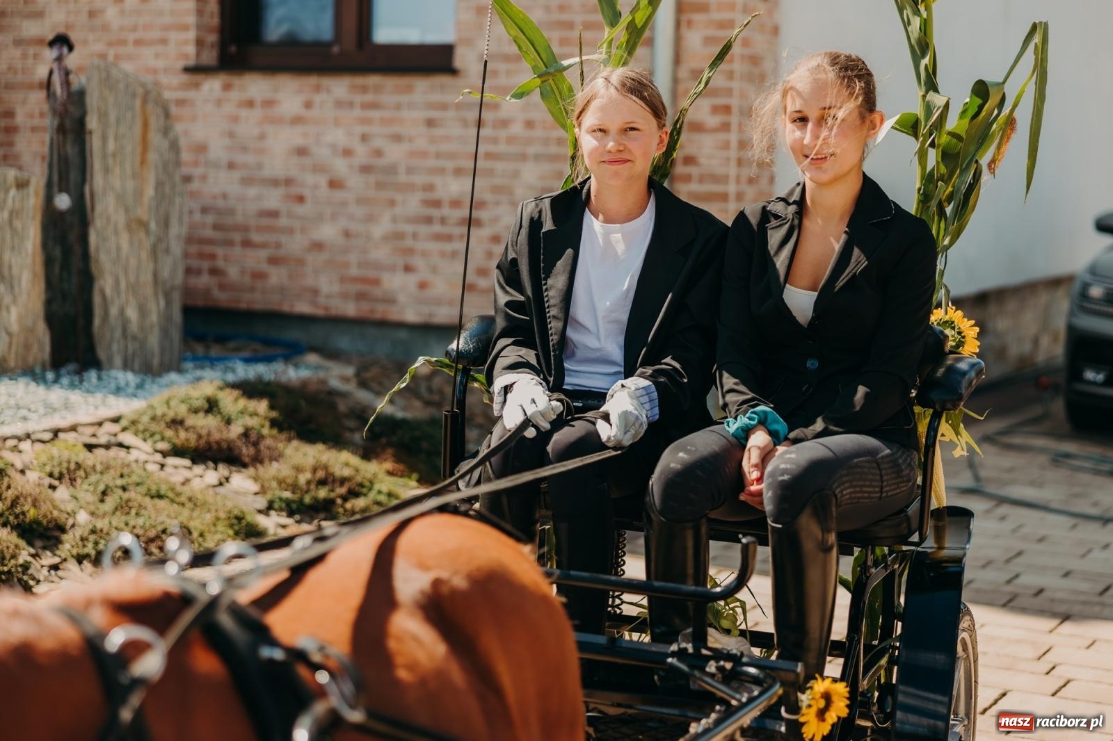 Zdjęcie w galerii na portalu naszraciborz.pl: Maków świętował plony – barwny korowód, konkursy i muzyka [FOTO i WIDEO] wiadomości z regionu