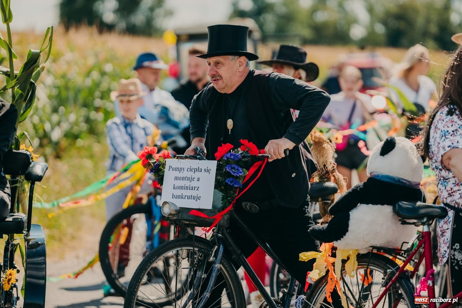 Zdjęcie w galerii na portalu naszraciborz.pl: Maków świętował plony – barwny korowód, konkursy i muzyka [FOTO i WIDEO] wiadomości z regionu