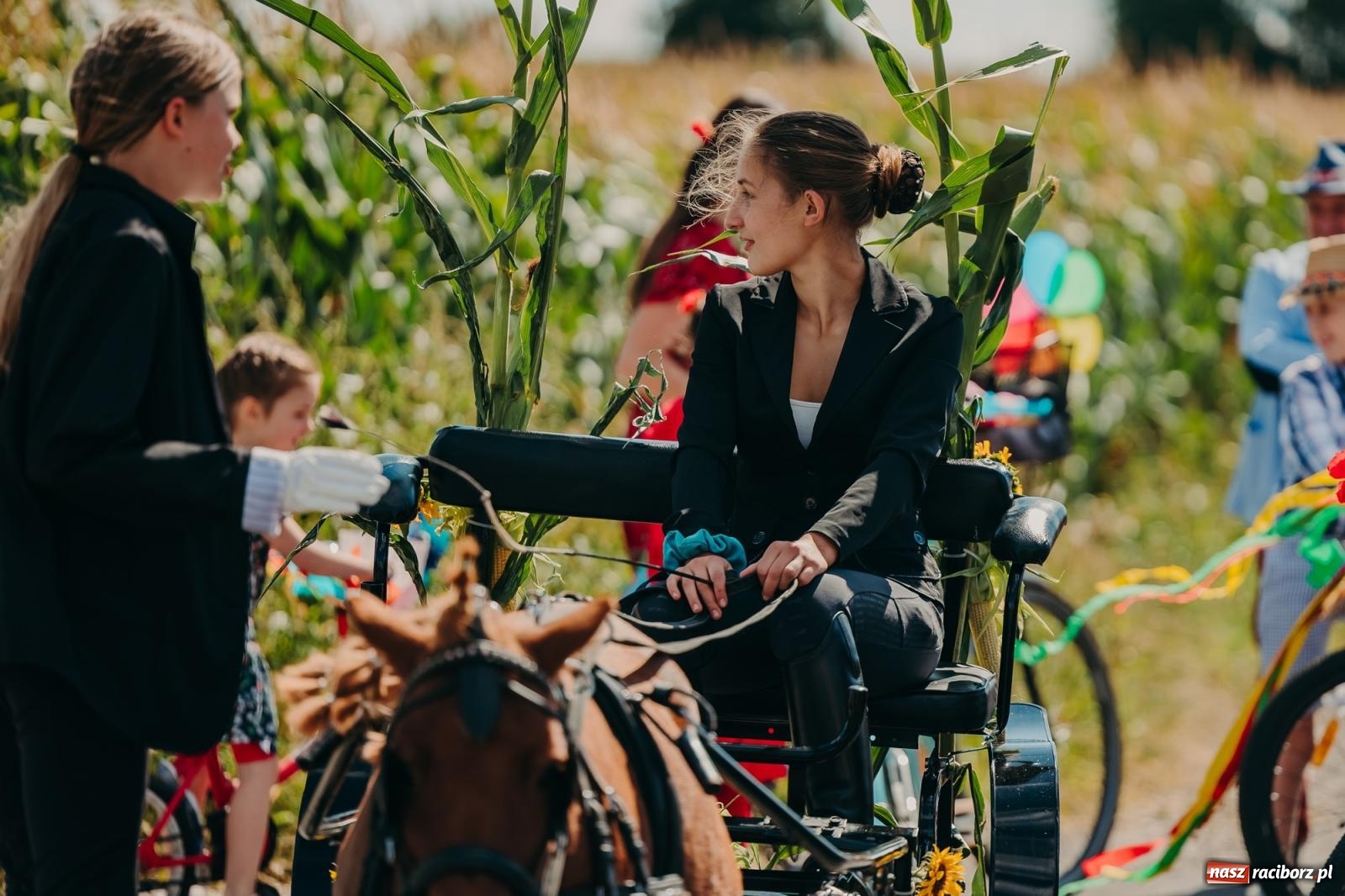 Zdjęcie w galerii na portalu naszraciborz.pl: Maków świętował plony – barwny korowód, konkursy i muzyka [FOTO i WIDEO] wiadomości z regionu