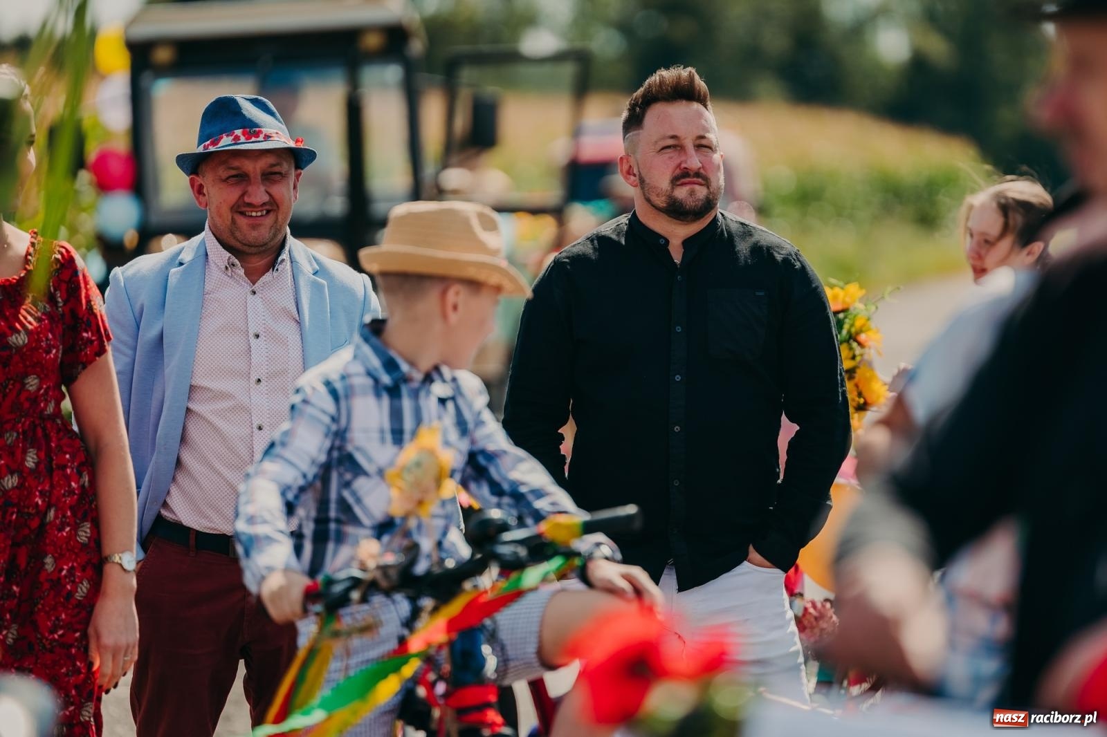Zdjęcie w galerii na portalu naszraciborz.pl: Maków świętował plony – barwny korowód, konkursy i muzyka [FOTO i WIDEO] wiadomości z regionu