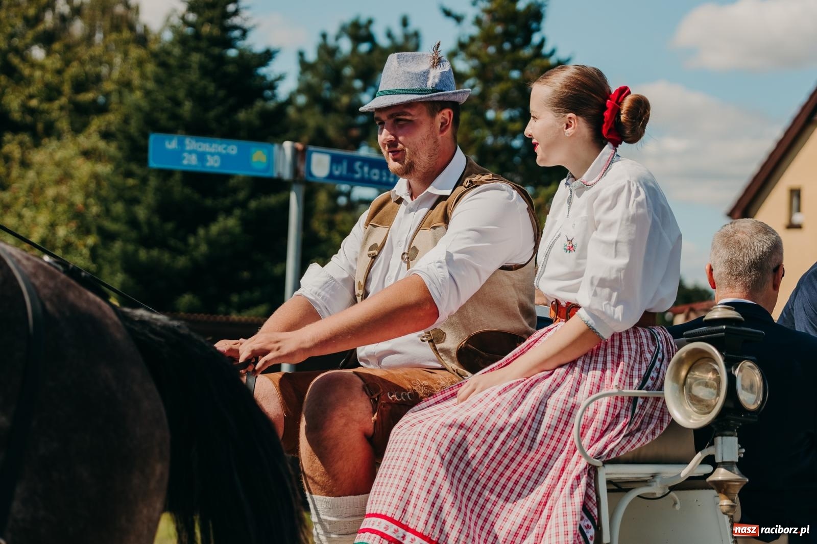 Zdjęcie w galerii na portalu naszraciborz.pl: Maków świętował plony – barwny korowód, konkursy i muzyka [FOTO i WIDEO] wiadomości z regionu