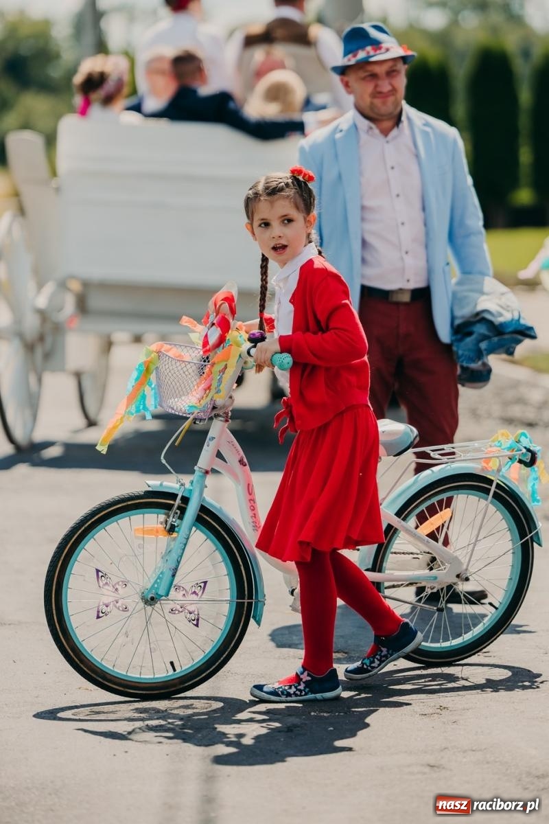 Zdjęcie w galerii na portalu naszraciborz.pl: Maków świętował plony – barwny korowód, konkursy i muzyka [FOTO i WIDEO] wiadomości z regionu