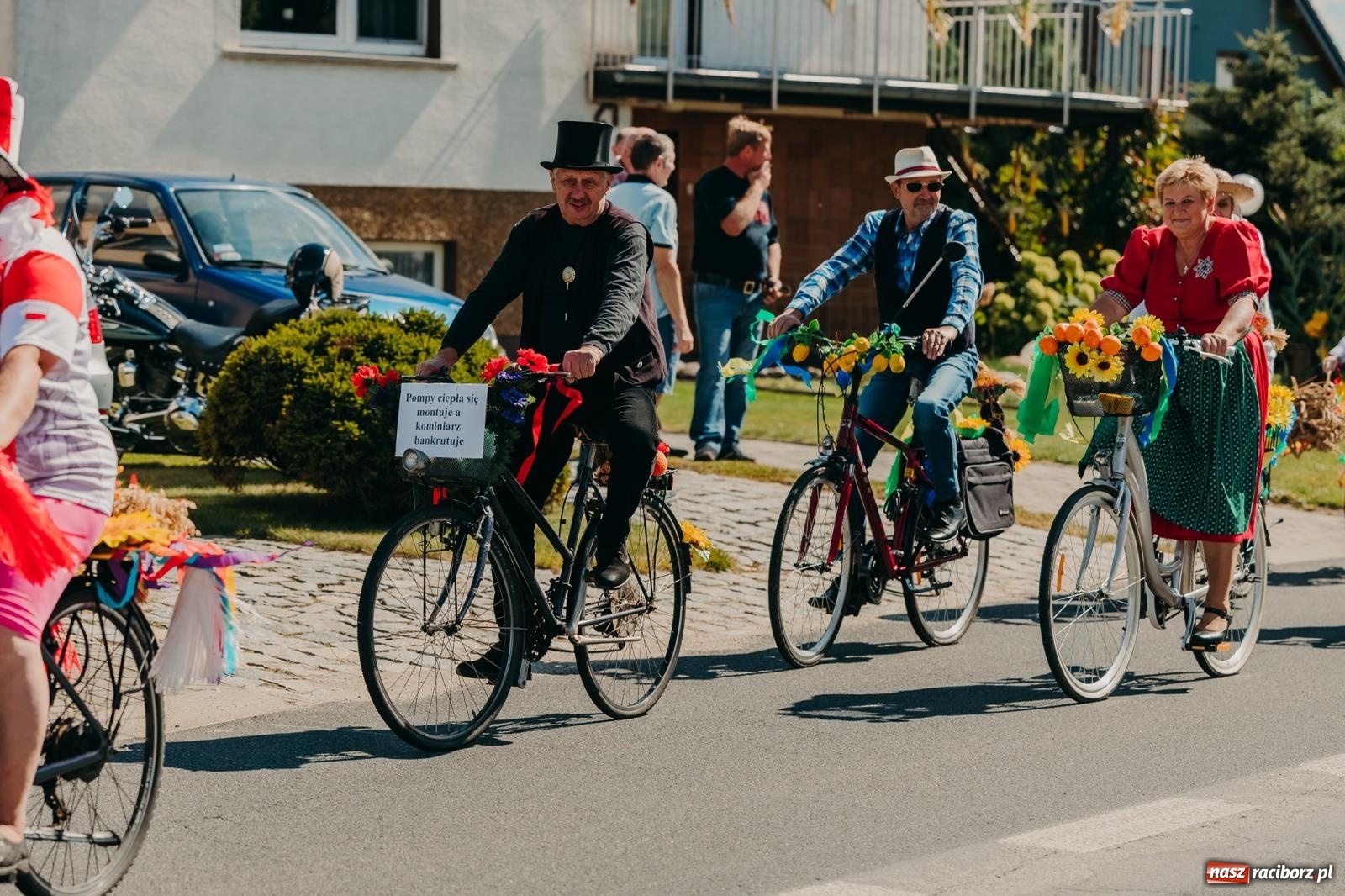 Zdjęcie w galerii na portalu naszraciborz.pl: Maków świętował plony – barwny korowód, konkursy i muzyka [FOTO i WIDEO] wiadomości z regionu