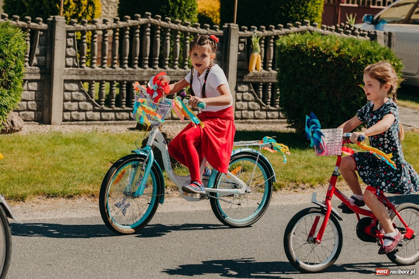 Zdjęcie w galerii na portalu naszraciborz.pl: Maków świętował plony – barwny korowód, konkursy i muzyka [FOTO i WIDEO] wiadomości z regionu