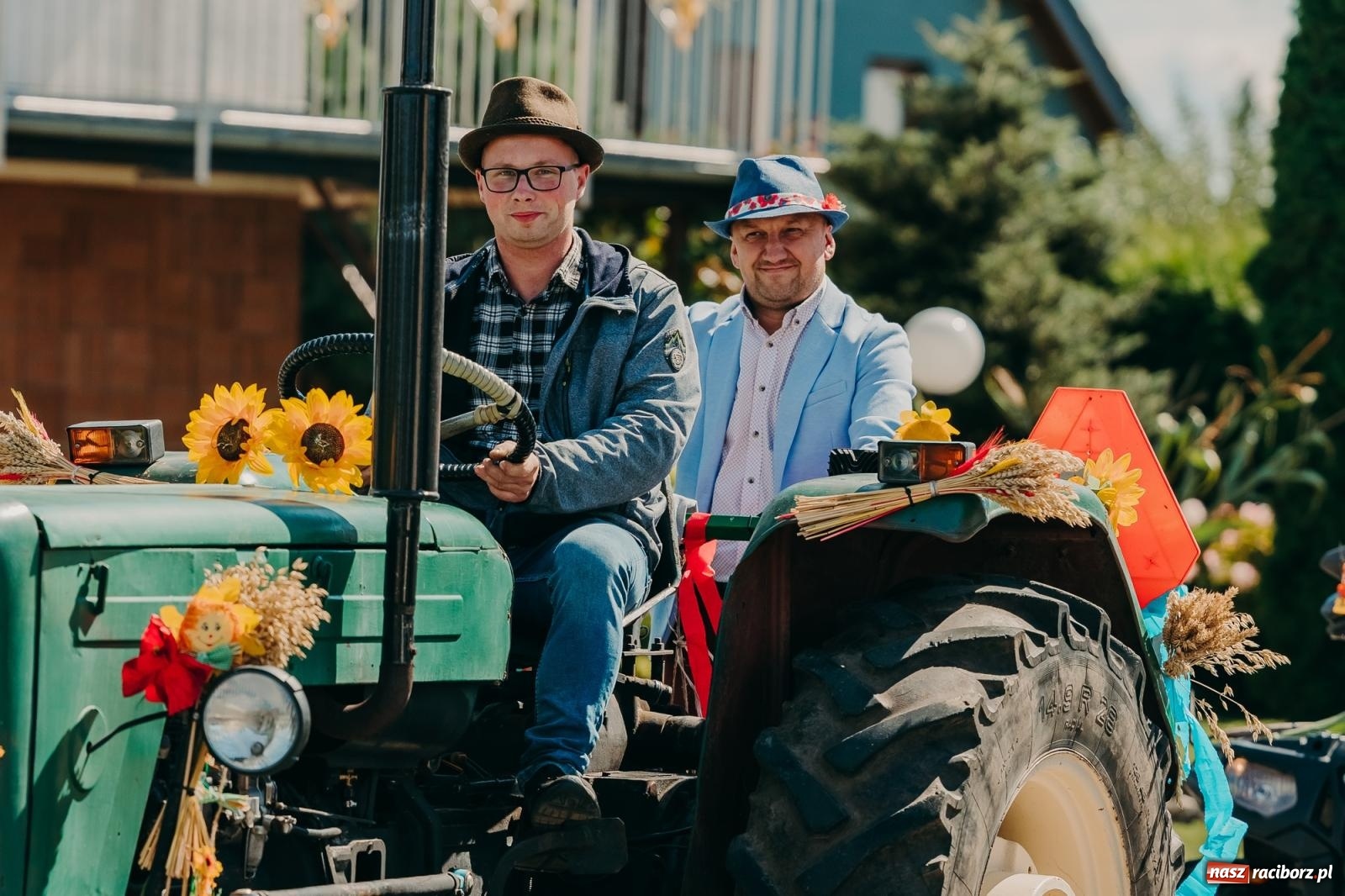 Zdjęcie w galerii na portalu naszraciborz.pl: Maków świętował plony – barwny korowód, konkursy i muzyka [FOTO i WIDEO] wiadomości z regionu