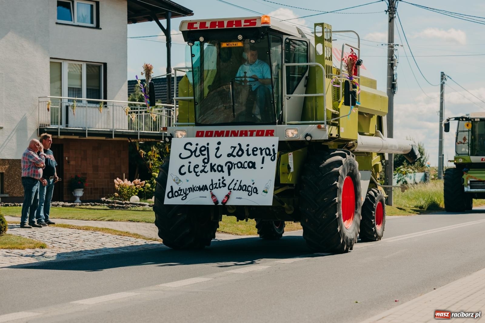Zdjęcie w galerii na portalu naszraciborz.pl: Maków świętował plony – barwny korowód, konkursy i muzyka [FOTO i WIDEO] wiadomości z regionu