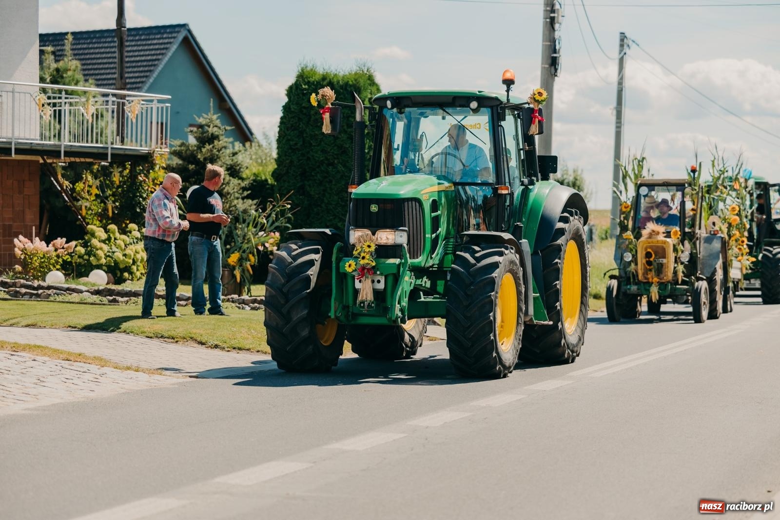 Zdjęcie w galerii na portalu naszraciborz.pl: Maków świętował plony – barwny korowód, konkursy i muzyka [FOTO i WIDEO] wiadomości z regionu