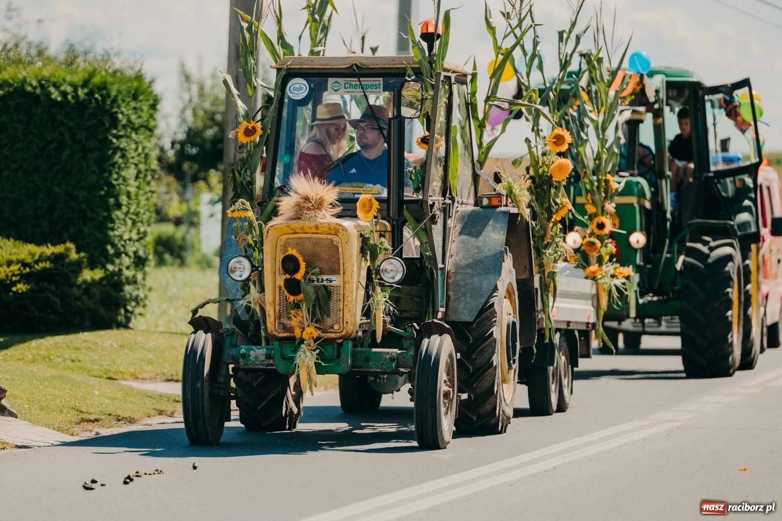 Zdjęcie w galerii na portalu naszraciborz.pl: Maków świętował plony – barwny korowód, konkursy i muzyka [FOTO i WIDEO] wiadomości z regionu