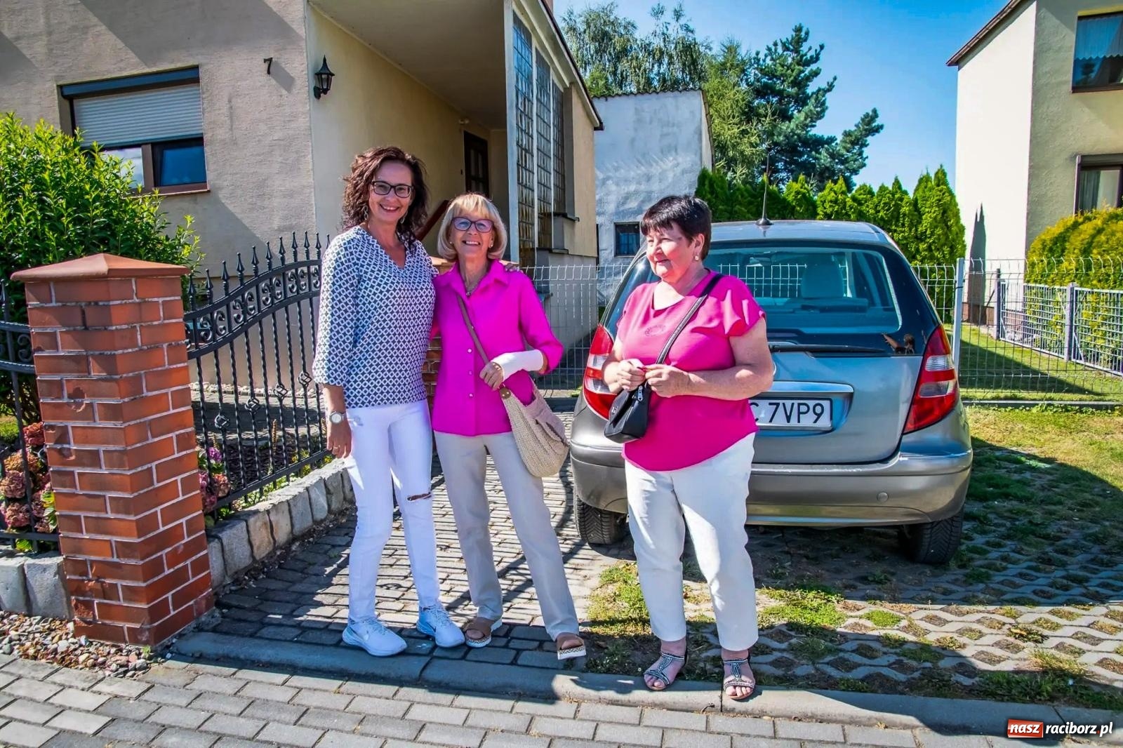 Zdjęcie w galerii na portalu naszraciborz.pl: Roszków. Kowboje, pszczółki i śnieżynki zajechali na dożynki wiadomości z regionu