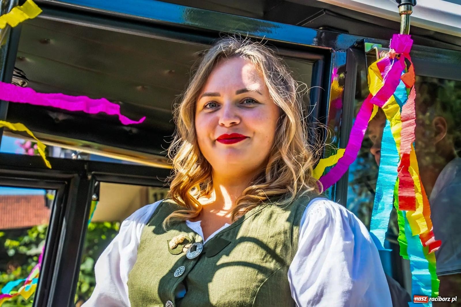 Zdjęcie w galerii na portalu naszraciborz.pl: Roszków. Kowboje, pszczółki i śnieżynki zajechali na dożynki wiadomości z regionu