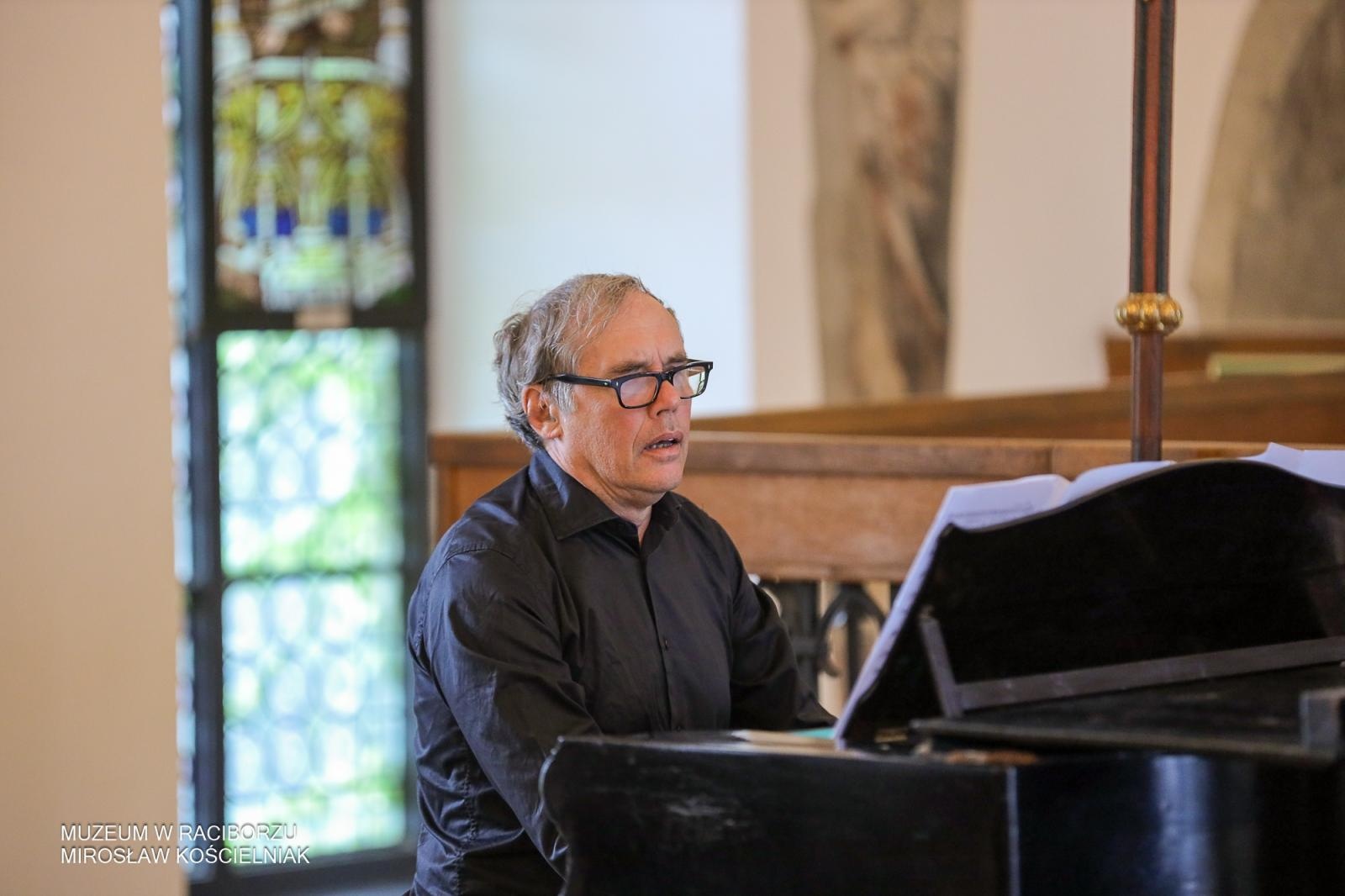 Zdjęcie w galerii na portalu naszraciborz.pl: Arie włoskie w Raciborzu – koncert, który wypełnił salę muzeum po brzegi wiadomości z regionu