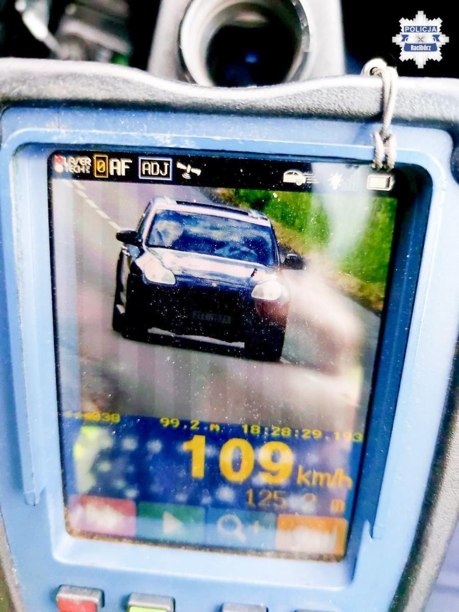 Zdjęcie w galerii na portalu naszraciborz.pl: Bez prawa jazdy i z nadmierną prędkością wiadomości z regionu